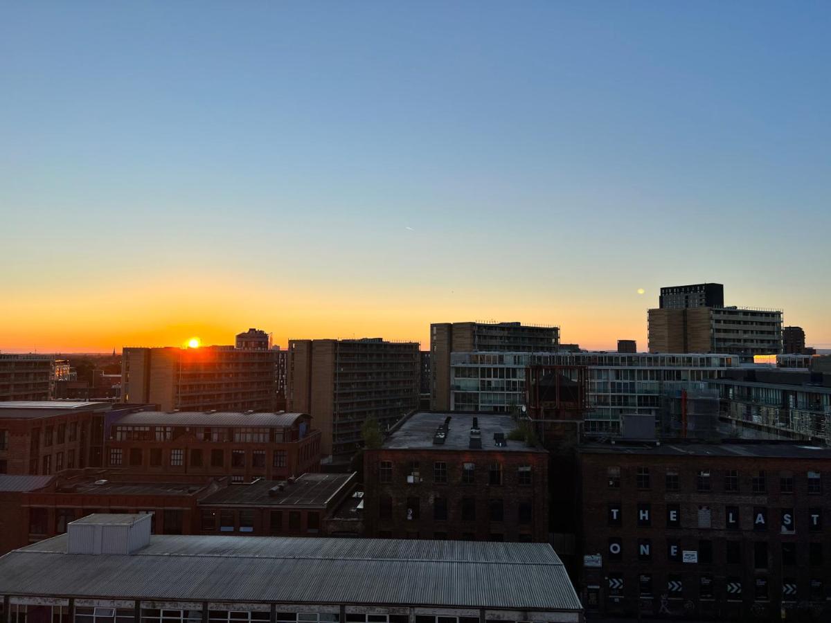 Two Bedrooms Exquisite En-Suite Apartment Deansgate 曼彻斯特 外观 照片